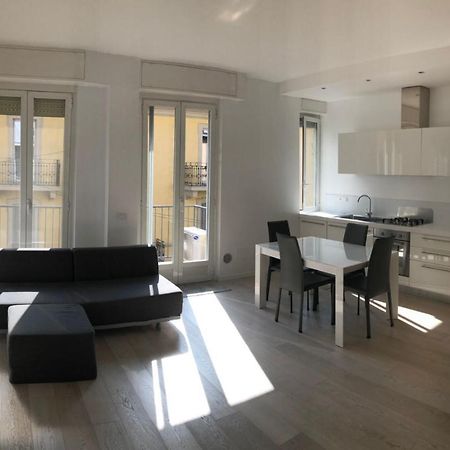 Bright & Spacious Apartment Near Navigli - Ponti Милан Экстерьер фото