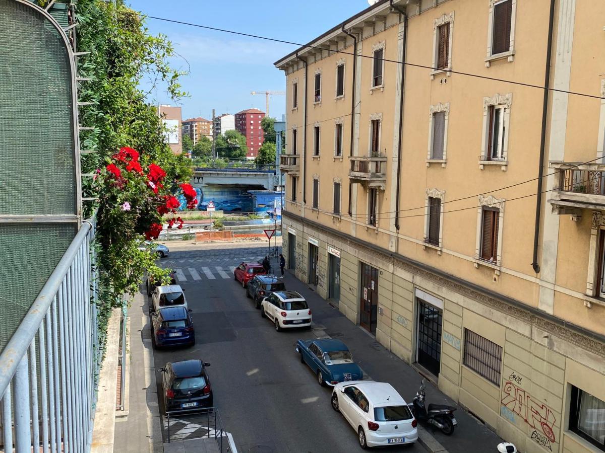 Bright & Spacious Apartment Near Navigli - Ponti Милан Экстерьер фото